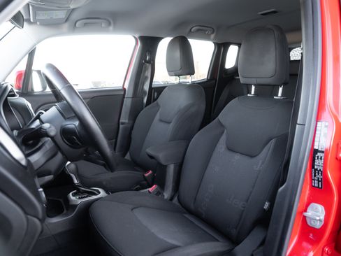 Used 2016 Jeep Renegade Latitude w/ Safety & Security Group image 20