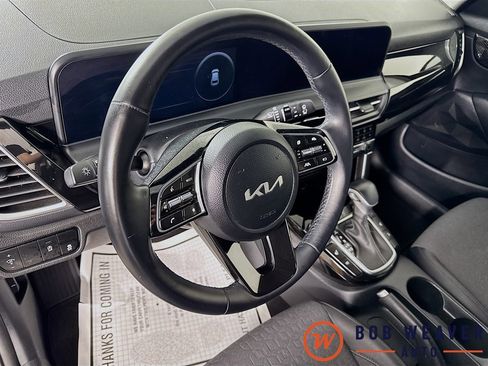 Used 2024 Kia Seltos S AWD/4WD image 11