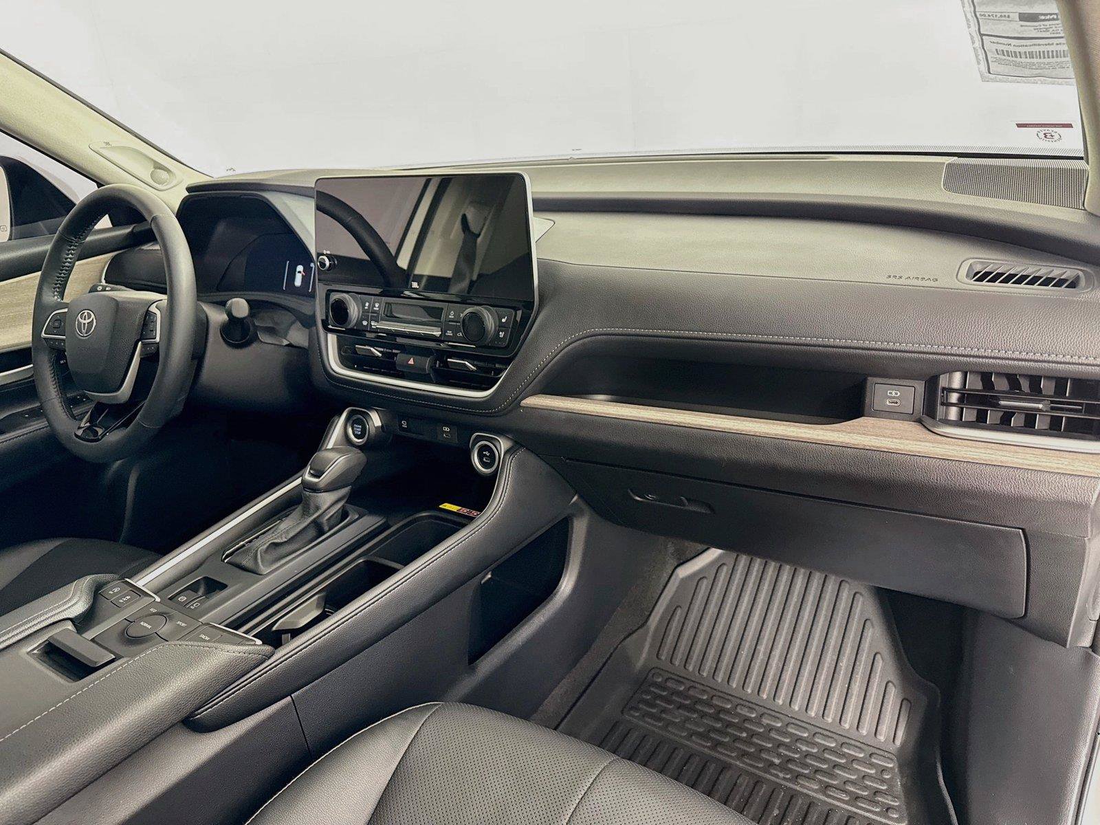 Certified 2026 Toyota Grand Highlander FWD image 47