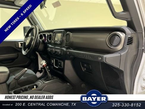 Used 2018 Jeep Wrangler Unlimited Sport AWD/4WD image 23