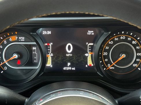 Used 2024 Jeep Wrangler Sahara image 20