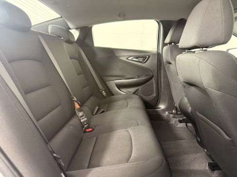 Used 2025 Chevrolet Malibu LS FWD image 13