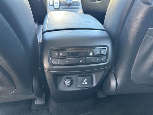 Used 2022 Hyundai Palisade Limited image 32