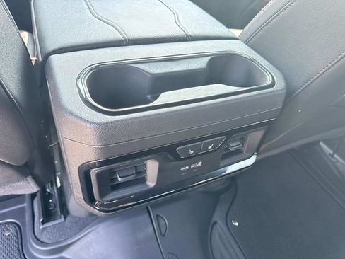 Used 2025 GMC Sierra 1500 AT4 w/ Technology Package AWD/4WD image 15