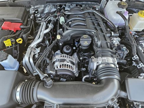 New 2025 Jeep Gladiator Rubicon w/ Convenience Group image 31