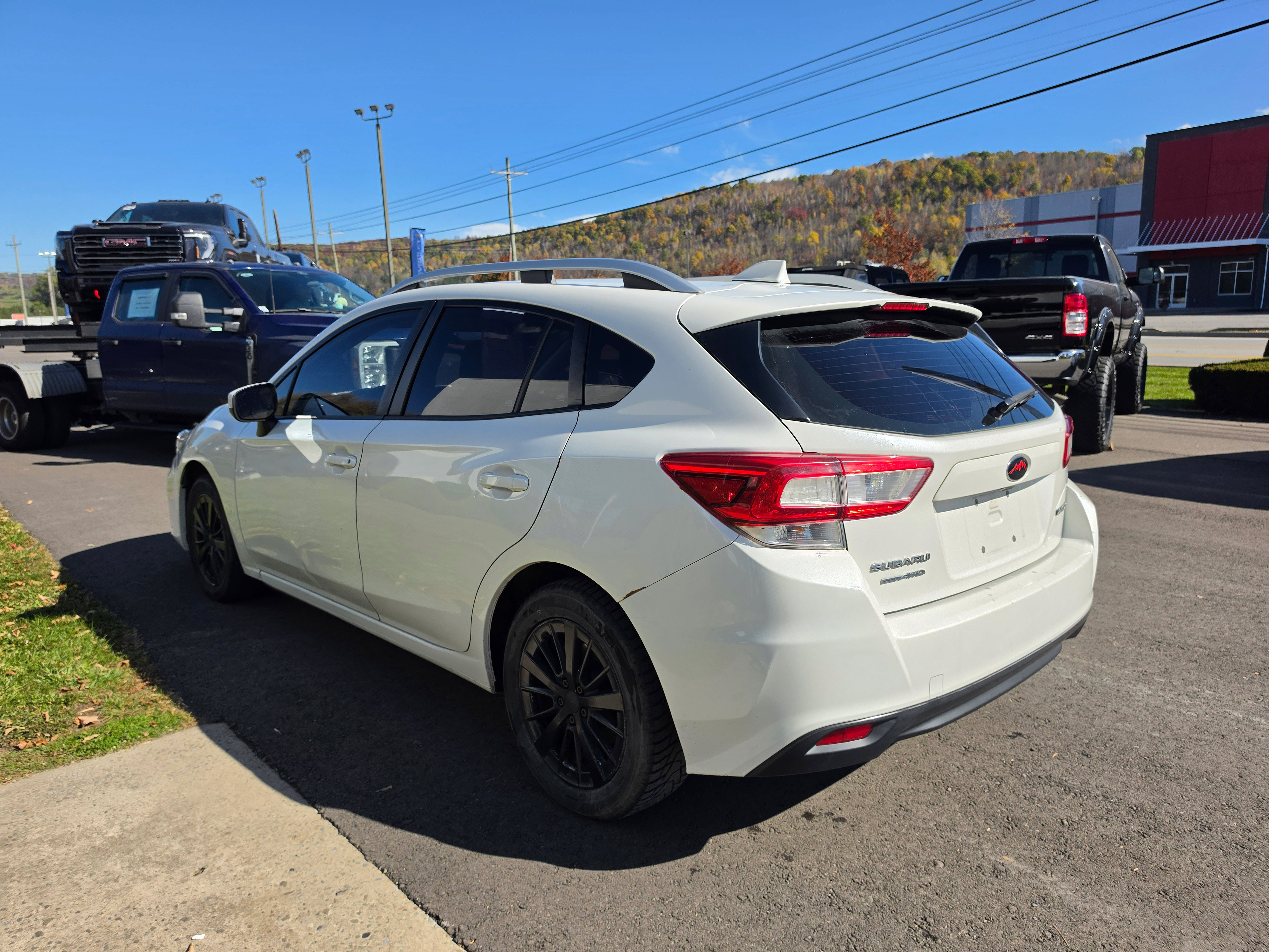 Used 2018 Subaru Impreza 2.0i Premium w/ Eyesight & BSD & Rcta AWD/4WD image 5