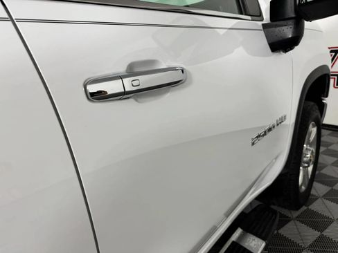 Used 2022 Chevrolet Silverado 2500 LTZ w/ LTZ Plus Package AWD/4WD image 31
