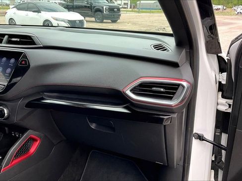 Used 2023 Chevrolet TrailBlazer RS w/ Convenience Package FWD image 23