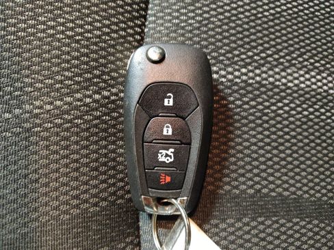 Used 2020 Chevrolet Sonic LT FWD image 32