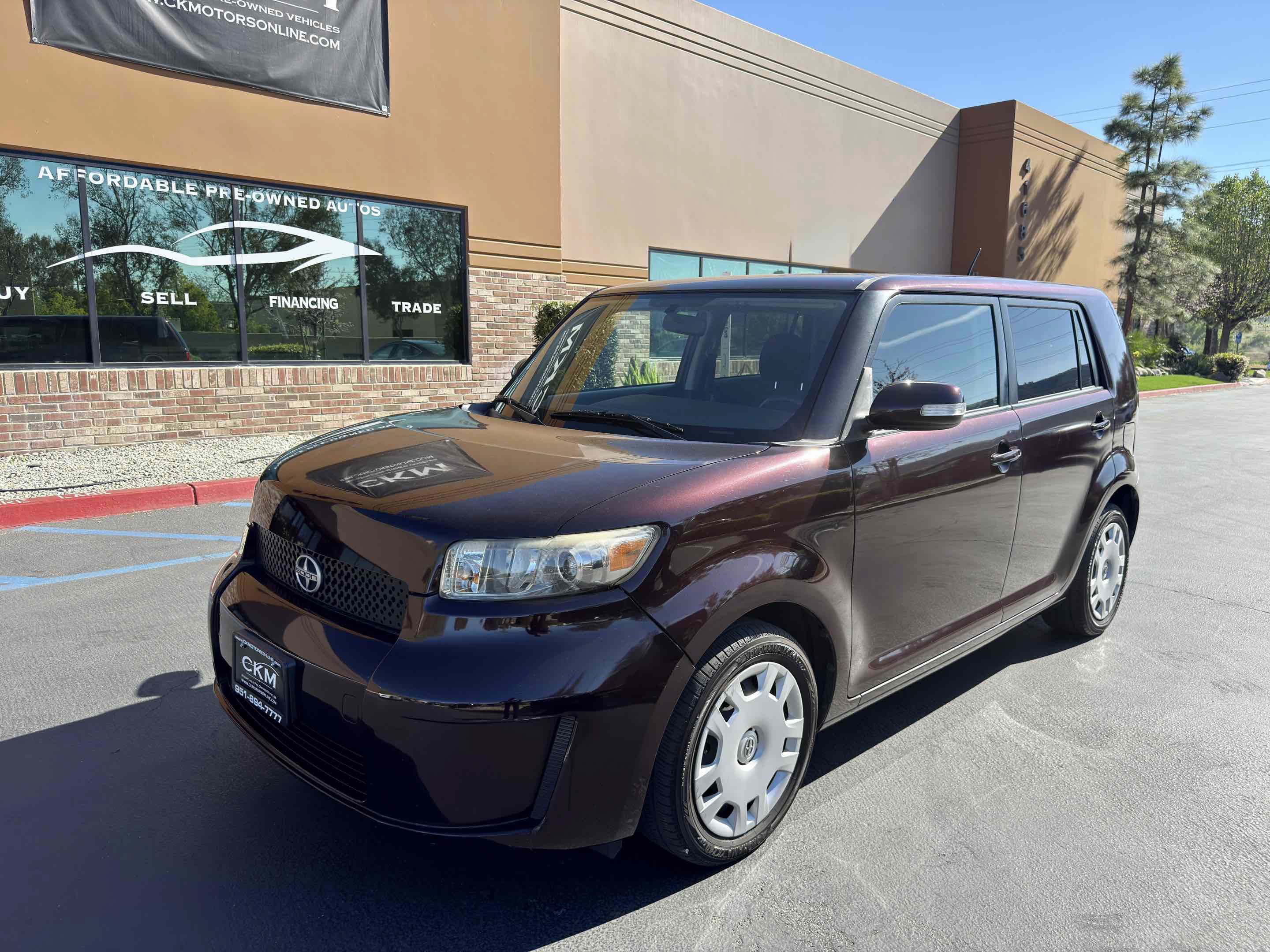 Used 2008 Scion xB FWD image 4