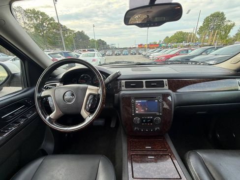 Used 2013 GMC Yukon XL Denali AWD/4WD image 9