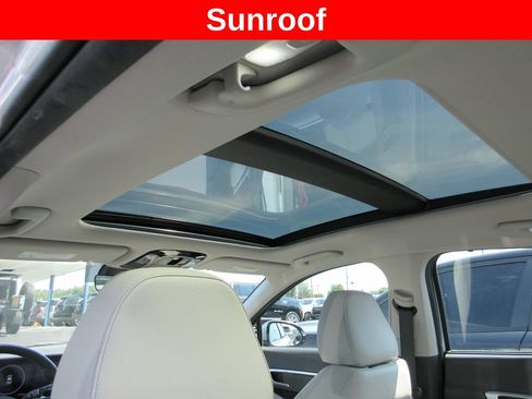 Used 2025 Hyundai Sonata Limited FWD image 16