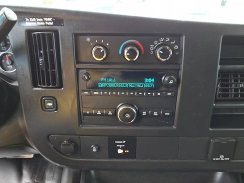 Used 2020 GMC Savana 2500 w/ Driver Convenience Package RWD image 6