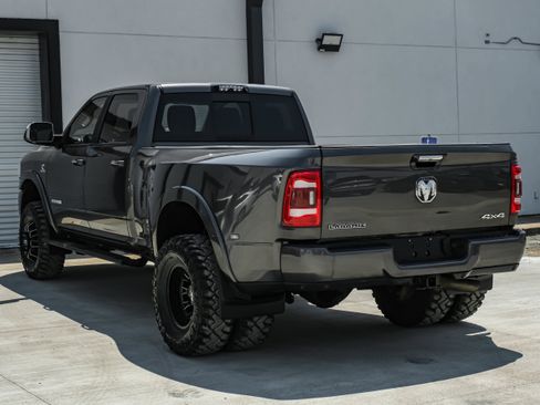 Used 2019 RAM 3500 Laramie AWD/4WD image 10