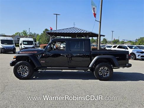 New 2025 Jeep Gladiator Mojave w/ Convenience Group image 4