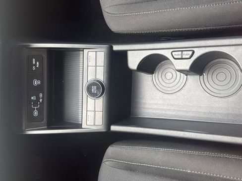 Used 2024 Hyundai Kona SEL FWD image 8
