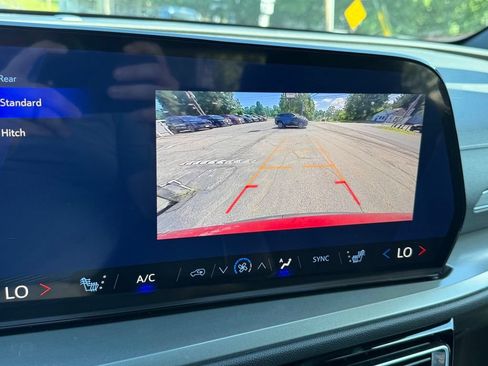 Used 2026 Chevrolet Traverse LT w/ LPO, Floor Liner Package AWD/4WD image 55