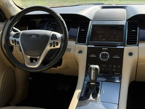 Used 2013 Ford Taurus Limited FWD image 16