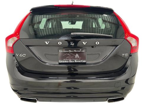 Used 2017 Volvo V60 T5 Platinum w/ Climate Package image 5