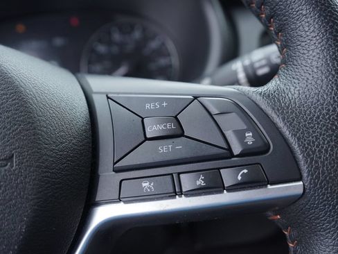 Used 2023 Nissan Kicks SR w/ SR Premium Package FWD image 13