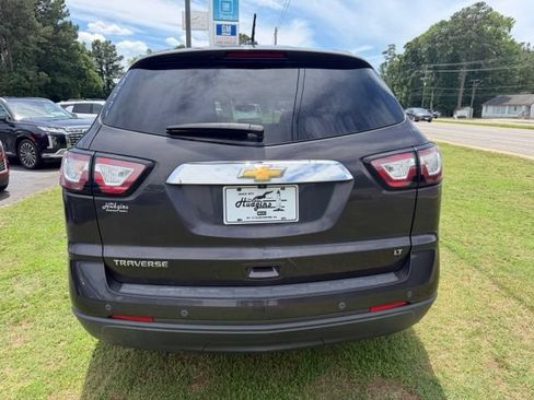 Used 2017 Chevrolet Traverse LT FWD image 5