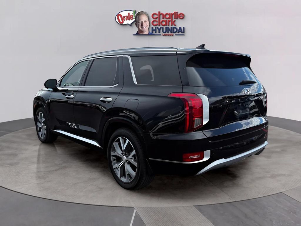 Used 2022 Hyundai Palisade Limited FWD image 3