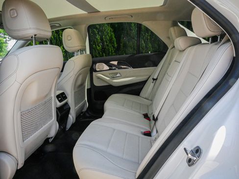 Used 2024 Mercedes-Benz GLE 350 4MATIC image 31