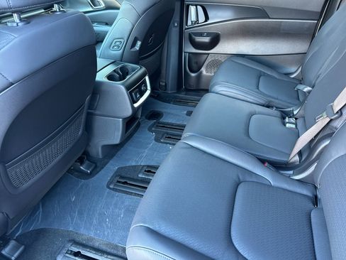 New 2026 Kia Carnival SX Prestige image 12