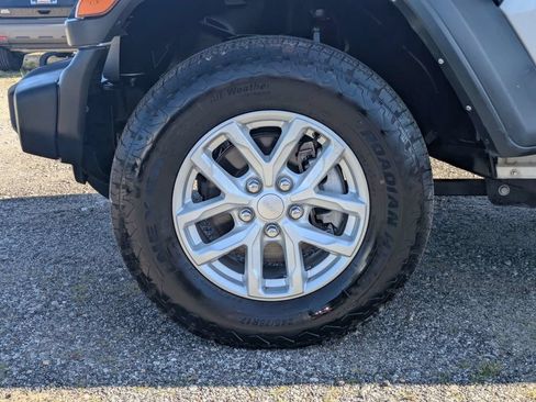 Used 2023 Jeep Wrangler Unlimited Sport AWD/4WD image 10