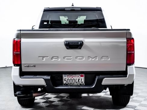 Used 2025 Toyota Tacoma SR5 AWD/4WD image 9