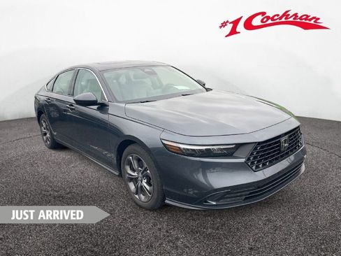 Used 2023 Honda Accord EX image 1