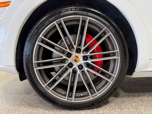 Used 2021 Porsche Cayenne GTS AWD/4WD image 15