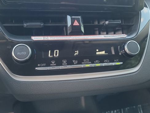 Certified 2025 Toyota Corolla LE FWD image 15