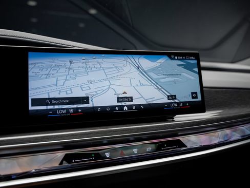 Used 2026 BMW 740i RWD image 46