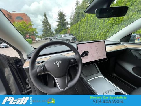 Used 2023 Tesla Model Y Long Range AWD/4WD image 42