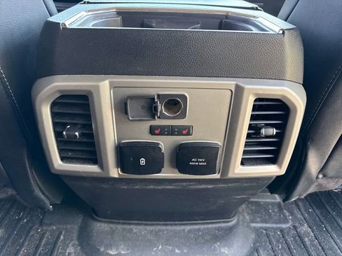 Used 2019 Ford F150 Lariat w/ Equipment Group 502A Luxury AWD/4WD image 21