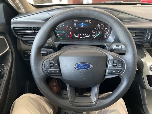 Used 2021 Ford Explorer 4WD w/ Class III Trailer Tow Package image 19