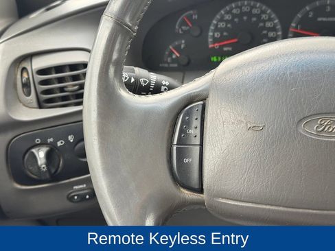 Used 2002 Ford F150 XLT AWD/4WD image 11