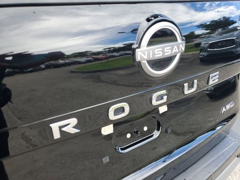 Certified 2023 Nissan Rogue S image 31