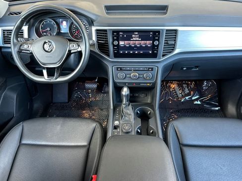 Used 2019 Volkswagen Atlas SE w/ Towing Package AWD/4WD image 3