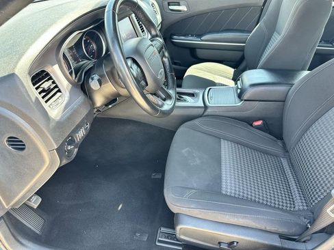 Used 2023 Dodge Charger SXT image 6