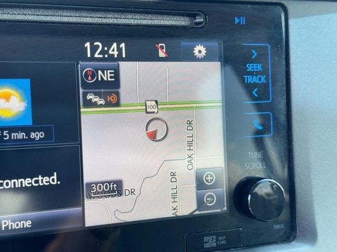 Used 2015 Toyota Sienna XLE w/ XLE Navigation Package FWD image 20