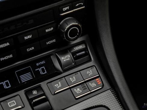 Used 2017 Porsche 911 Turbo image 65