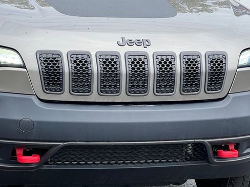Used 2020 Jeep Cherokee Trailhawk w/ Cold Weather Group AWD/4WD image 39