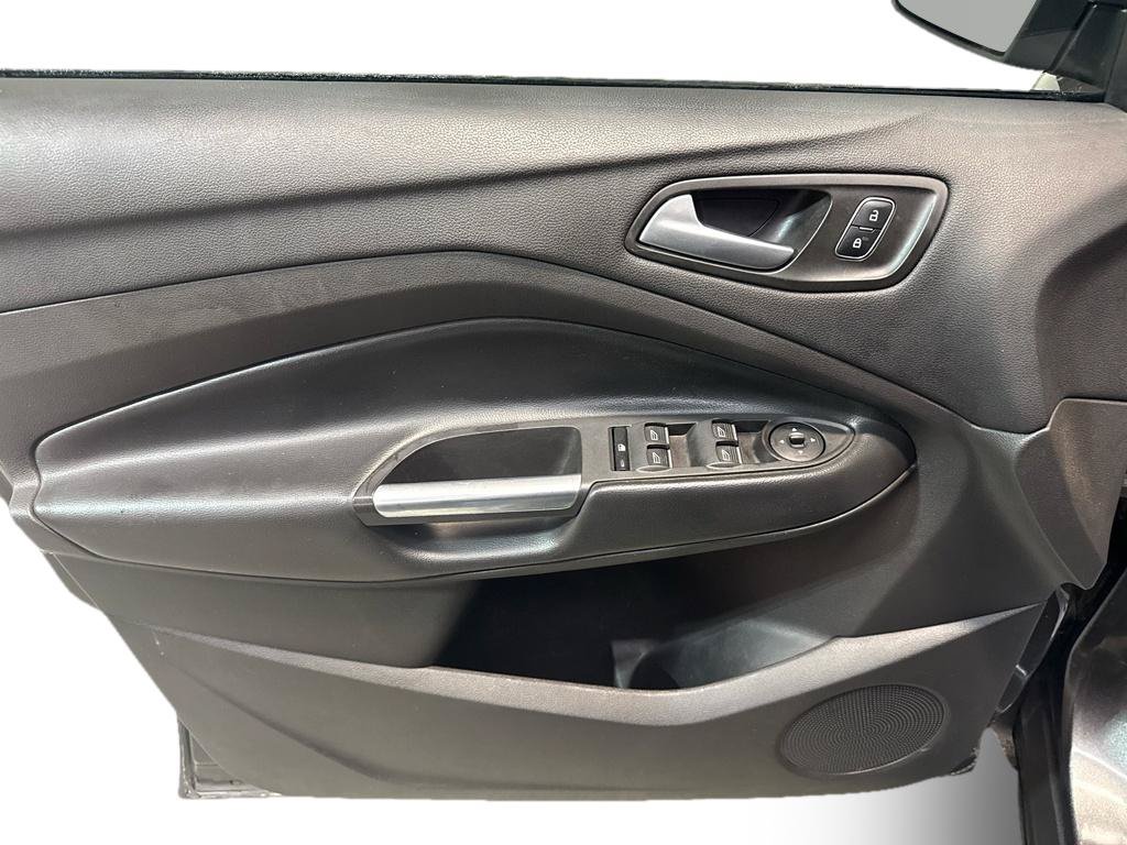 Used 2019 Ford Escape SEL FWD image 15