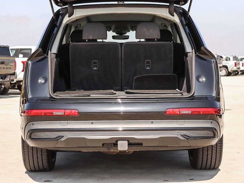 Used 2023 Audi Q7 3.0T Prestige w/ Prestige Package AWD/4WD image 37
