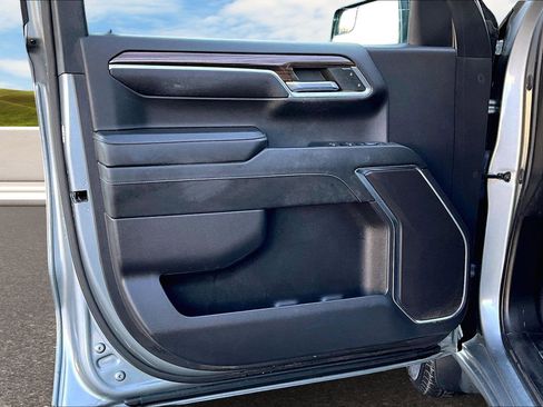 Used 2023 Chevrolet Silverado 1500 RST image 13