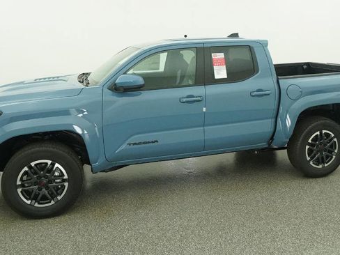 New 2026 Toyota Tacoma TRD Sport image 5