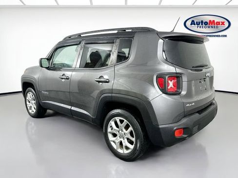 Used 2016 Jeep Renegade Latitude w/ Popular Equipment Group AWD/4WD image 5