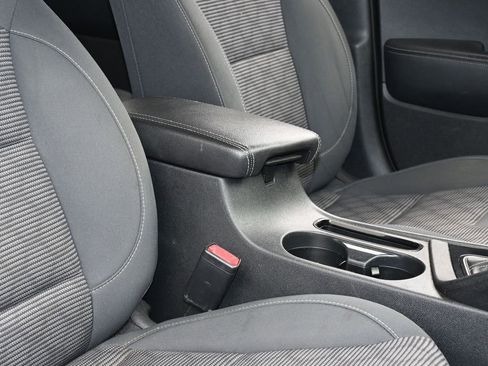 Used 2022 Kia Niro LXS image 40